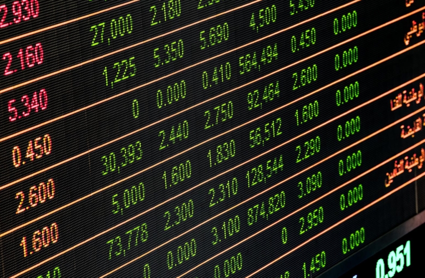 airport bank board business